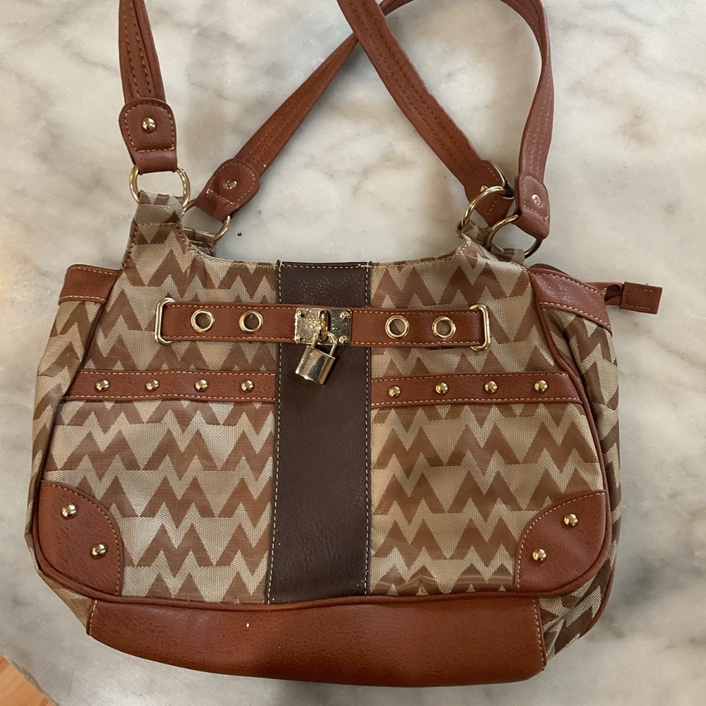 Chevron-Patterned Brown Shoulder Bag with Lock Accent